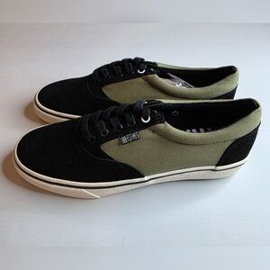 IRON FIST Kid Simsole Sneakers Olive Black Size 7 NWT